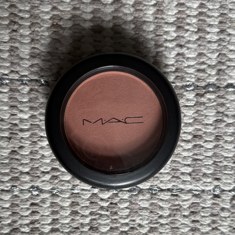 MAC  Blush- POISED